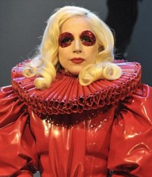 Леди Гага выпустит «кровавый» парфюм