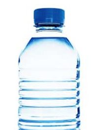 Вода в пластиковых бутылках небезопасна для здоровья