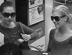 Две молодые леди с улыбкой ограбили банк